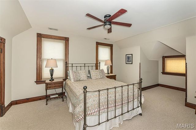 326 W Essex Avenue, Kirkwood, MO 63122