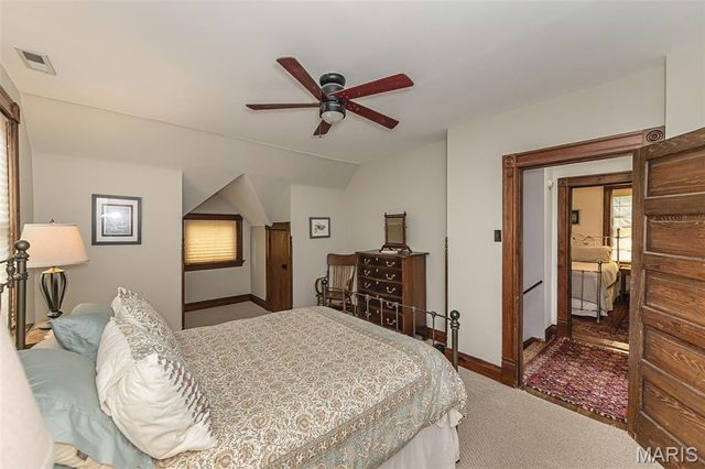 326 W Essex Avenue, Kirkwood, MO 63122