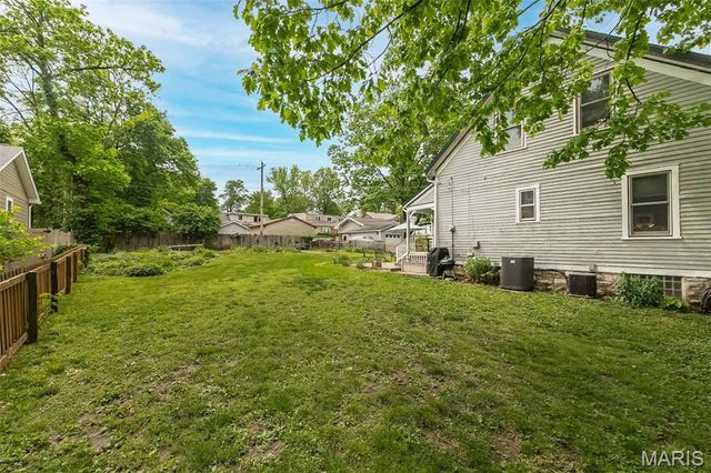 326 W Essex Avenue, Kirkwood, MO 63122