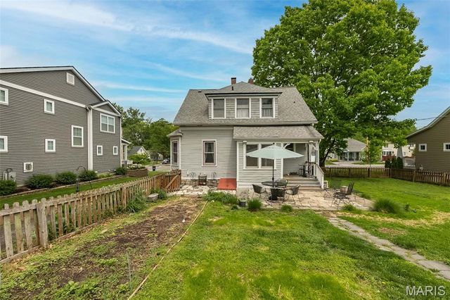 326 W Essex Avenue, Kirkwood, MO 63122