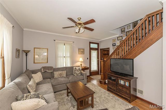 326 W Essex Avenue, Kirkwood, MO 63122
