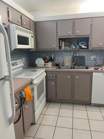 22735 SW 66th Avenue, Boca Raton, FL 33428