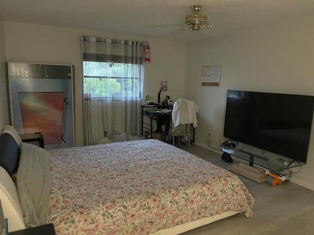 22735 SW 66th Avenue, Boca Raton, FL 33428