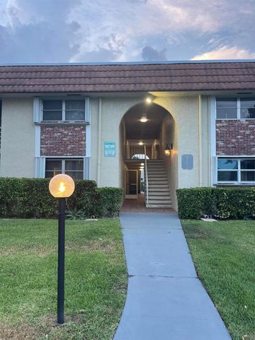 22735 SW 66th Avenue, Boca Raton, FL 33428