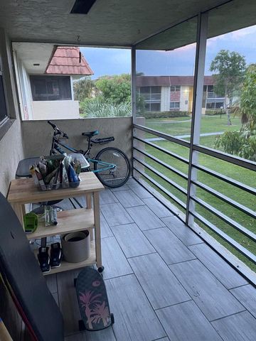 22735 SW 66th Avenue, Boca Raton, FL 33428