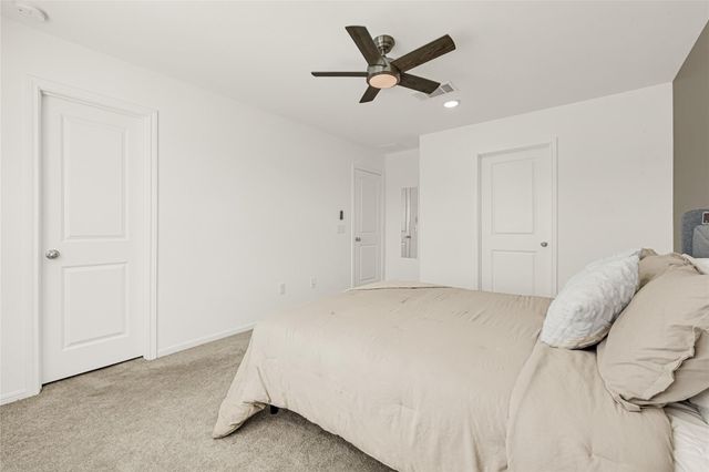 318 Maple Bark Trail, Conroe, TX 77378