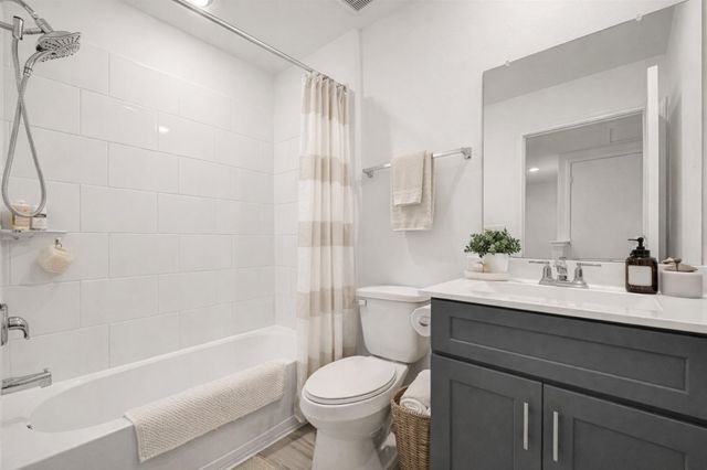 318 Maple Bark Trail, Conroe, TX 77378