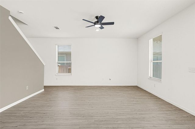 318 Maple Bark Trail, Conroe, TX 77378