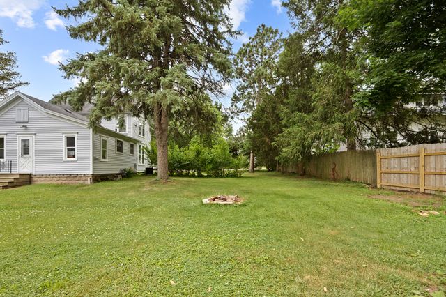 198 E. Jefferson Street, Hampshire, IL 60140