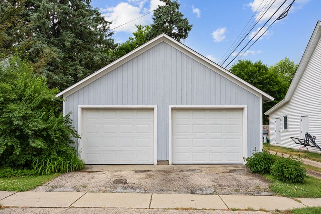 198 E. Jefferson Street, Hampshire, IL 60140