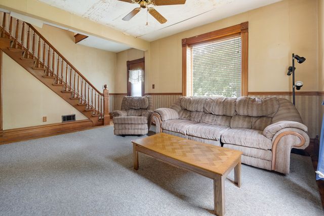 198 E. Jefferson Street, Hampshire, IL 60140