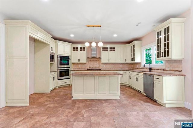 767 Orangeburgh Road, River Vale, NJ 07675