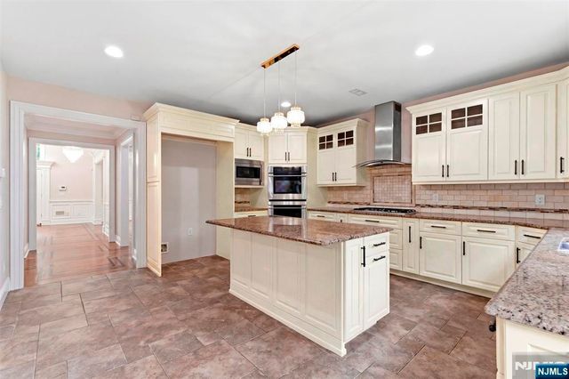 767 Orangeburgh Road, River Vale, NJ 07675
