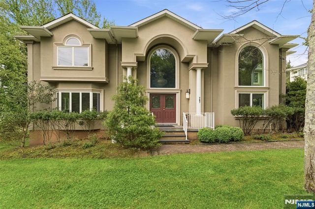 767 Orangeburgh Road, River Vale, NJ 07675