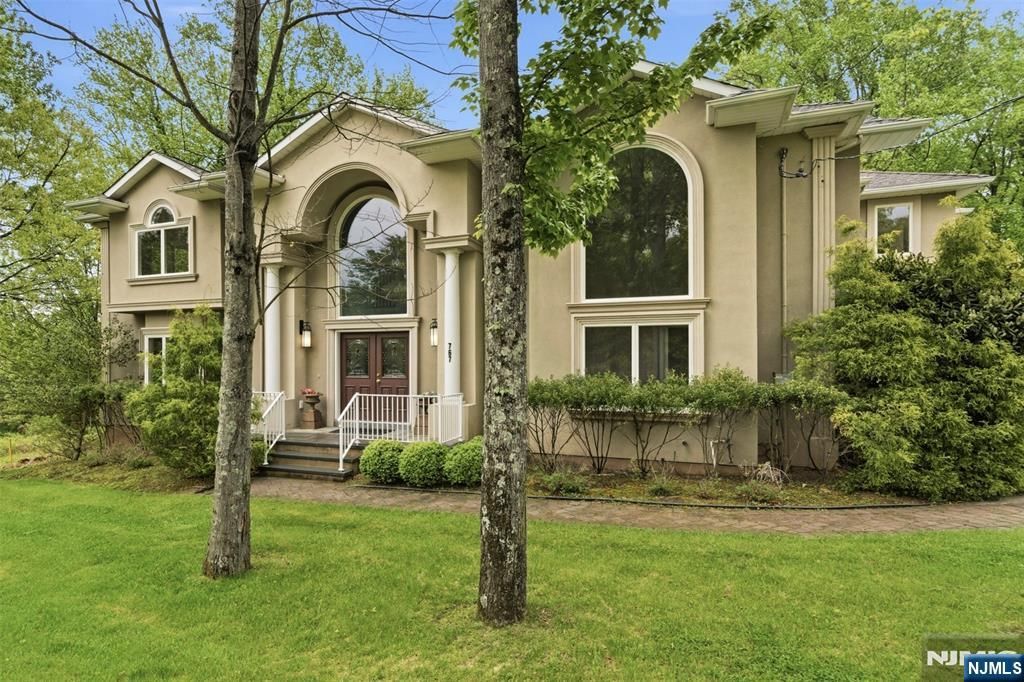 767 Orangeburgh Road, River Vale, NJ 07675