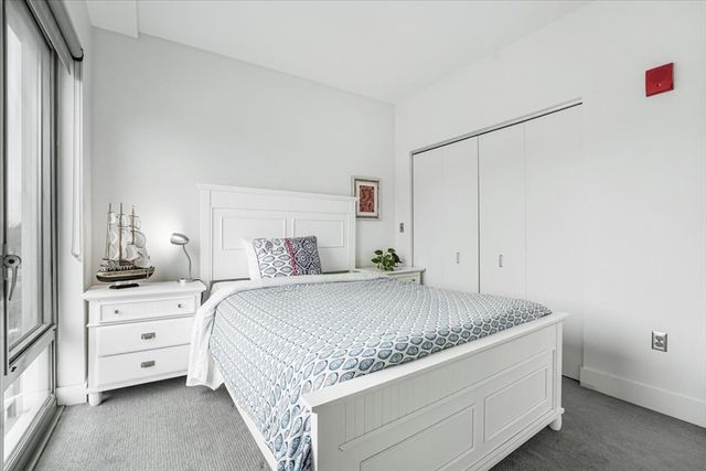 9 Medford St 201, Somerville, MA 02143