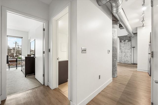 9 Medford St 201, Somerville, MA 02143