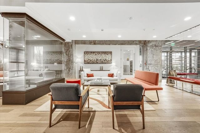 9 Medford St 201, Somerville, MA 02143