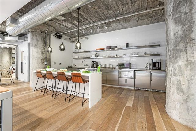9 Medford St 201, Somerville, MA 02143