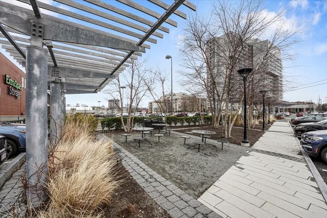 9 Medford St 201, Somerville, MA 02143
