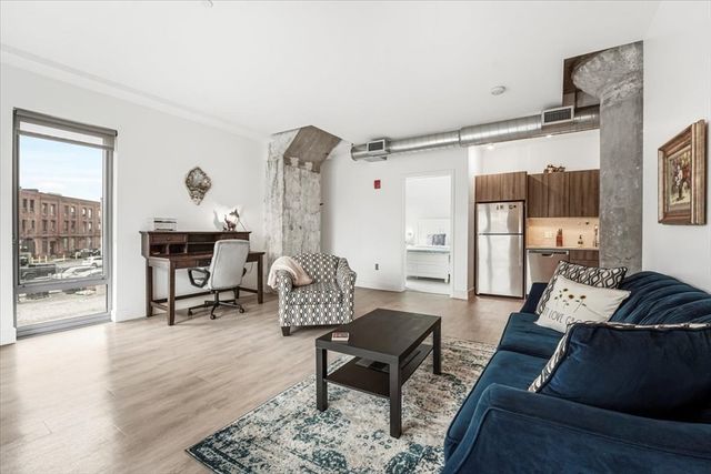 9 Medford St 201, Somerville, MA 02143