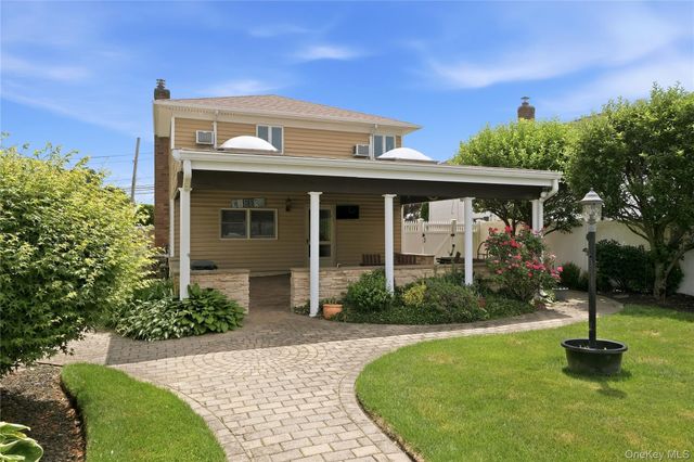 504 Staples Street, Farmingdale, NY 11735