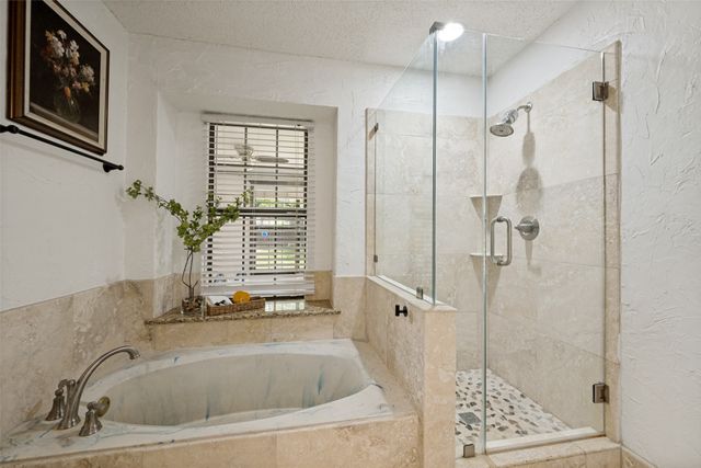 7809 Miracle Lane, North Richland Hills, TX 76182