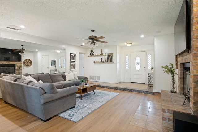 7809 Miracle Lane, North Richland Hills, TX 76182