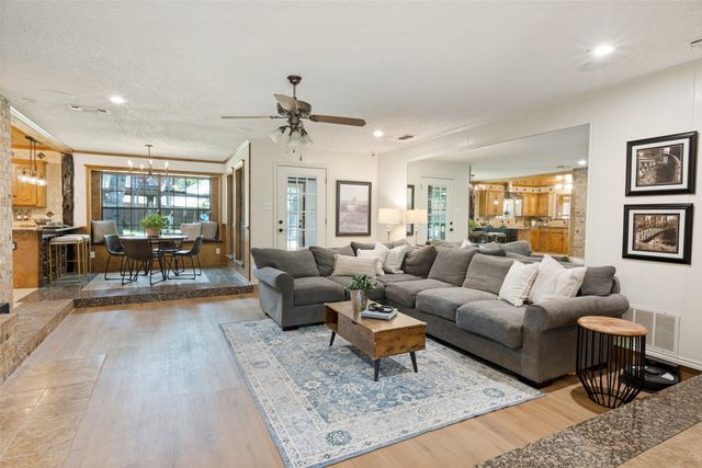 7809 Miracle Lane, North Richland Hills, TX 76182