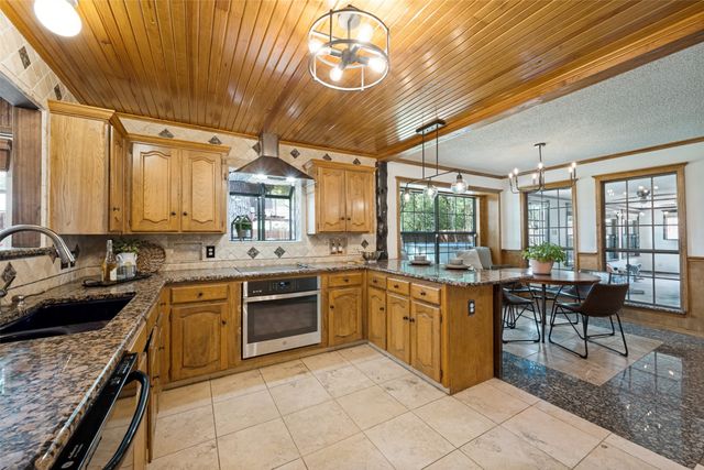 7809 Miracle Lane, North Richland Hills, TX 76182