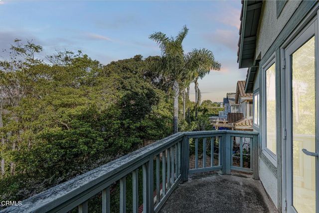 2211 Pebble Beach Trail, Oxnard, CA 93036