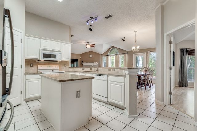 3821 Staghorn Circle N, Fort Worth, TX 76137