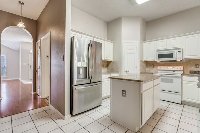 3821 Staghorn Circle N, Fort Worth, TX 76137