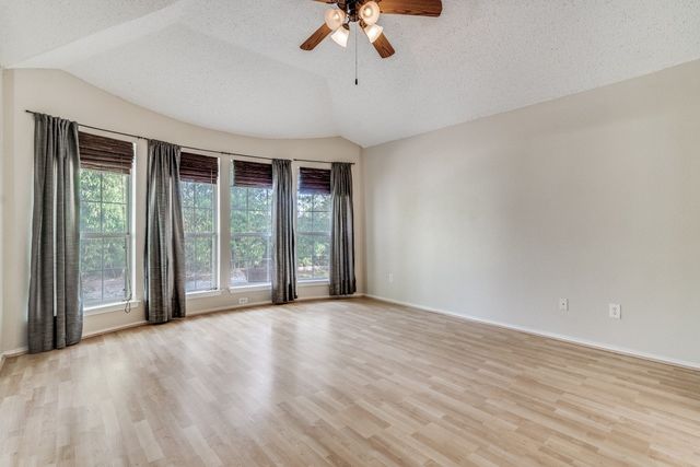 3821 Staghorn Circle N, Fort Worth, TX 76137