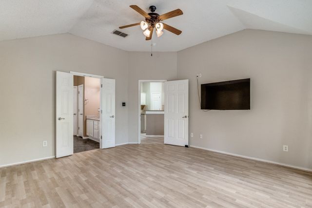 3821 Staghorn Circle N, Fort Worth, TX 76137