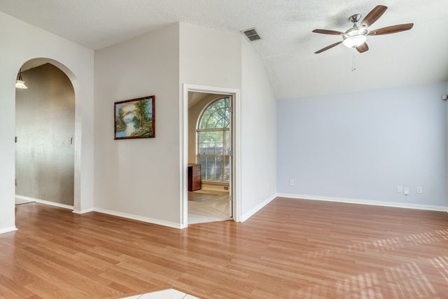 3821 Staghorn Circle N, Fort Worth, TX 76137