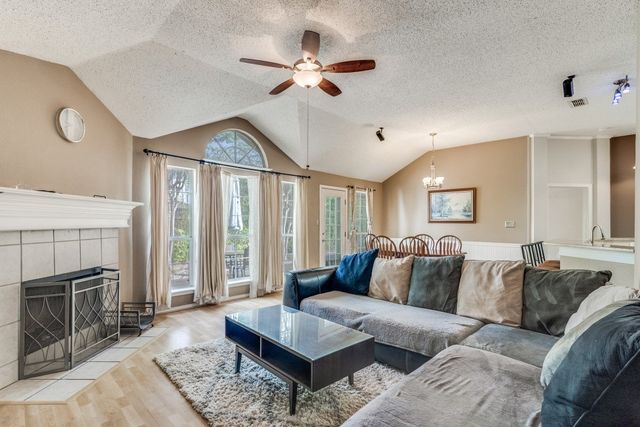 3821 Staghorn Circle N, Fort Worth, TX 76137