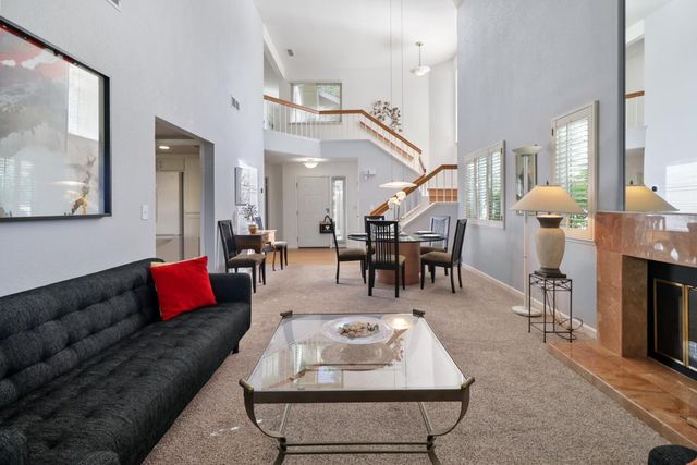 1932 University Park Dr, Sacramento, CA 95825