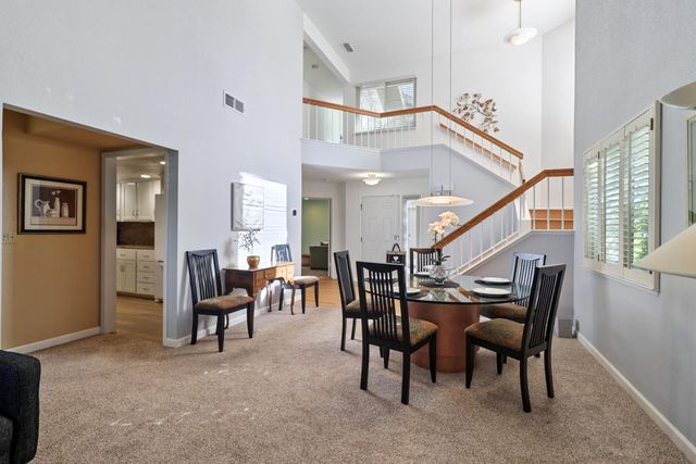 1932 University Park Dr, Sacramento, CA 95825