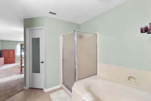 1932 University Park Dr, Sacramento, CA 95825