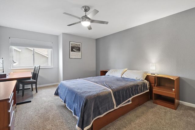 1932 University Park Dr, Sacramento, CA 95825