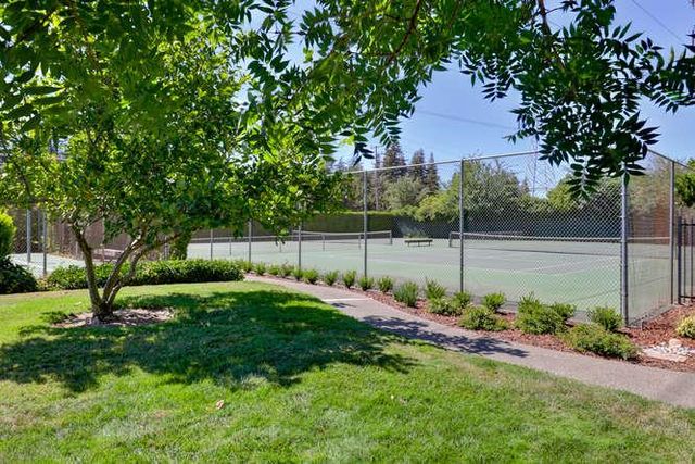 1932 University Park Dr, Sacramento, CA 95825