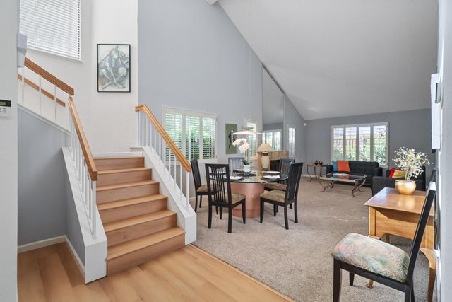 1932 University Park Dr, Sacramento, CA 95825