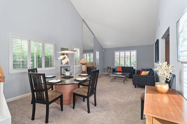 1932 University Park Dr, Sacramento, CA 95825