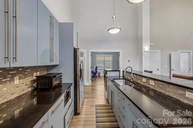 611 E 37th Street, Charlotte, NC 28205