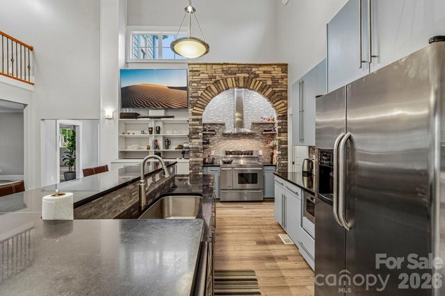 611 E 37th Street, Charlotte, NC 28205