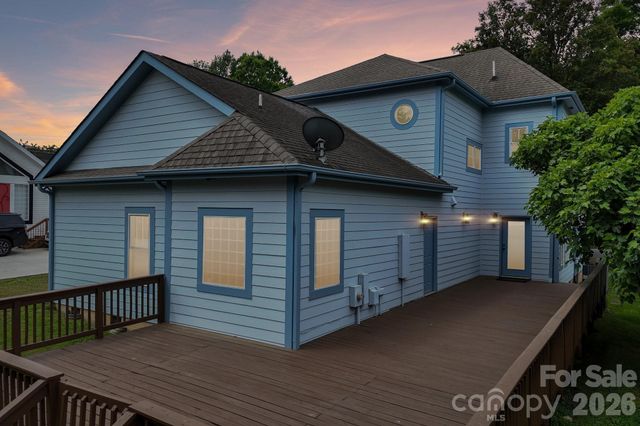 611 E 37th Street, Charlotte, NC 28205