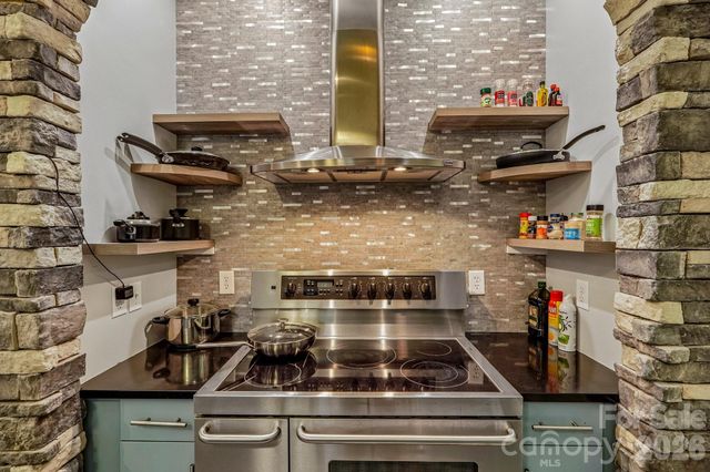 611 E 37th Street, Charlotte, NC 28205