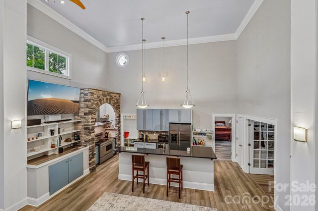 611 E 37th Street, Charlotte, NC 28205