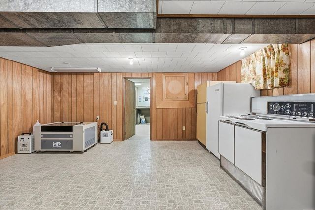 5827 N Fleming St, Spokane, WA 99205